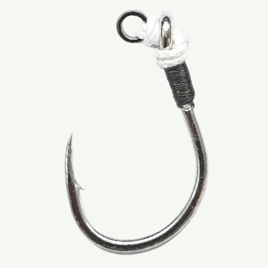 Packaged topwater fishing hooks labeled GOOD BAIT YAMADA, with multiple hooks visible through the clear plastic packaging.