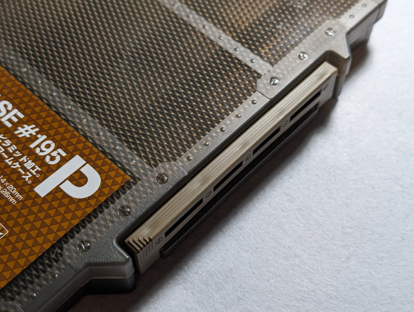 Daiichiseiko MC Case #195 P Caja de aparejos de pesca 